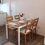 Goodmo Smart Apartman